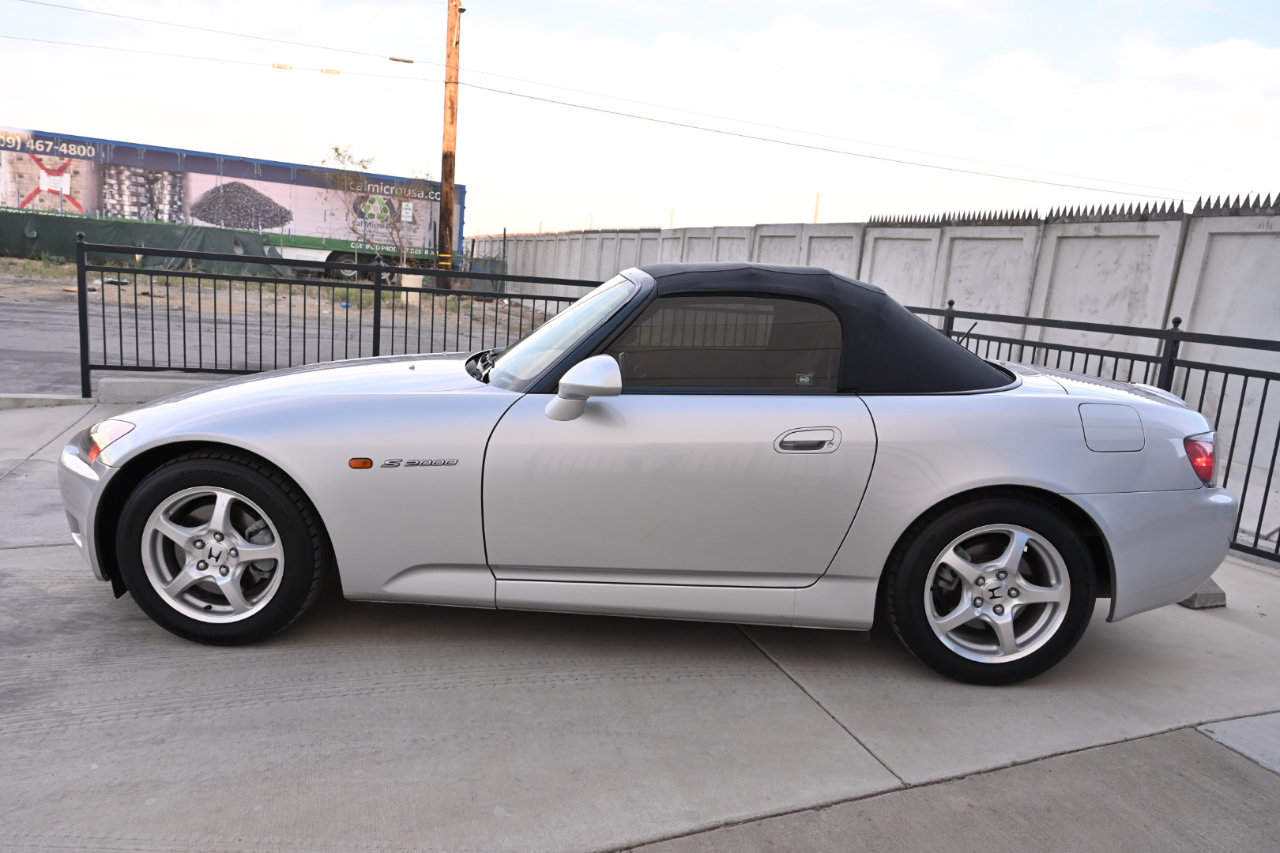 Used 2003 Honda S2000 image 4