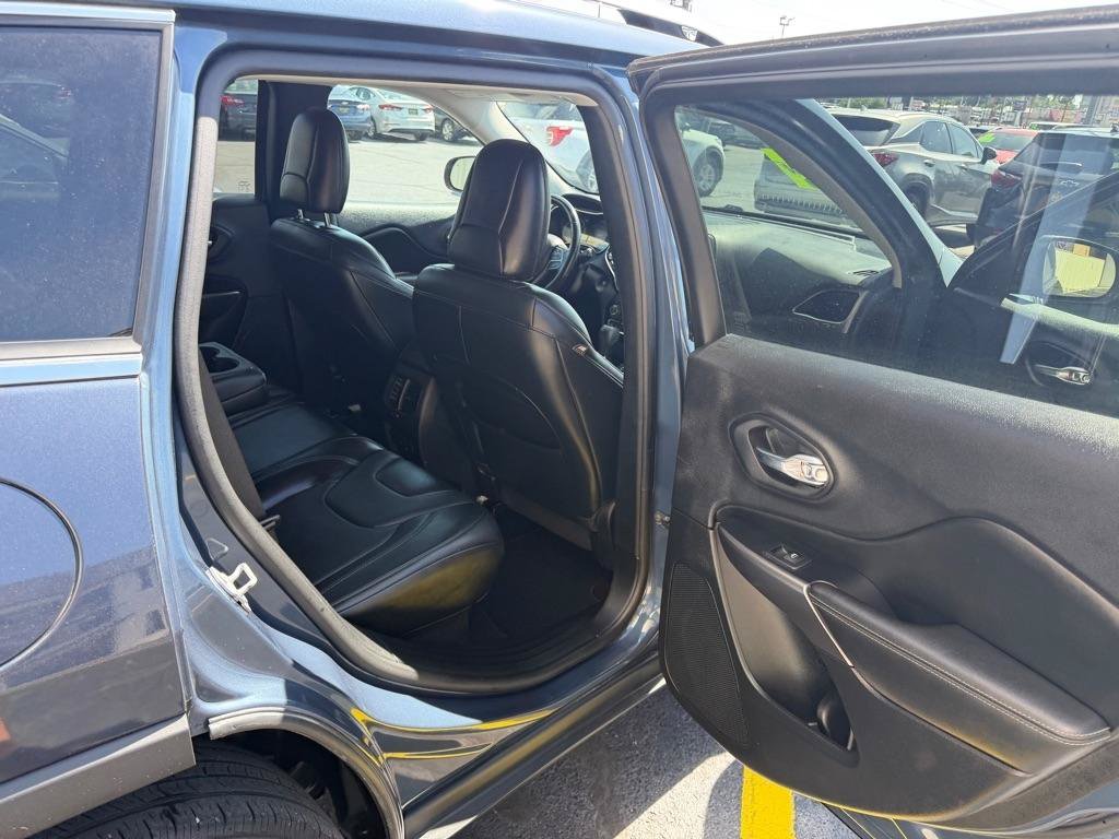 Used 2020 Jeep Cherokee Limited AWD/4WD image 8