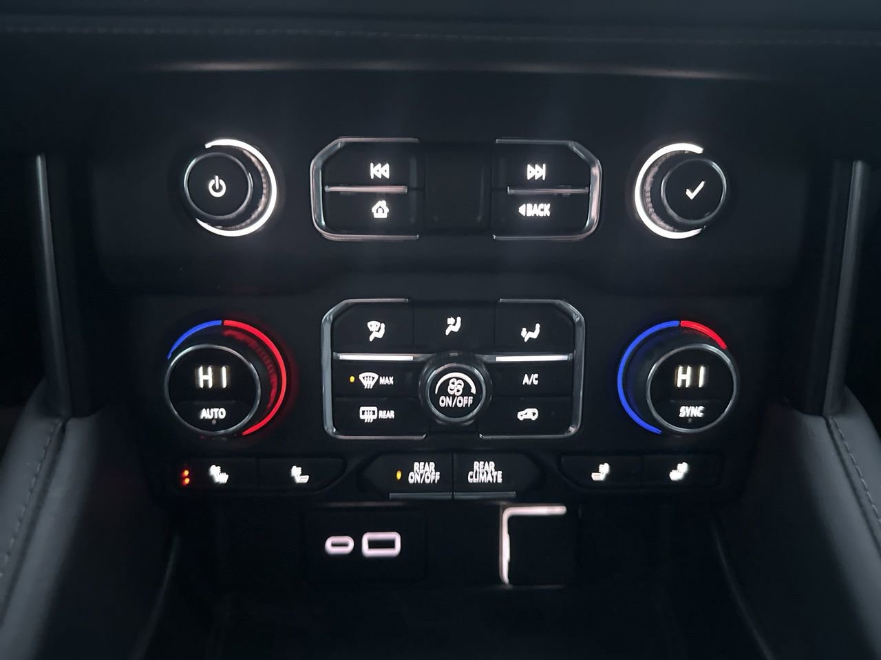 Used 2024 Chevrolet Tahoe Z71 image 22