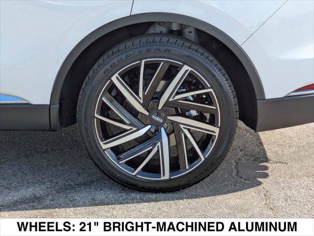 Used 2025 Lincoln Aviator Reserve w/ Equipment Group 201A AWD/4WD image 9