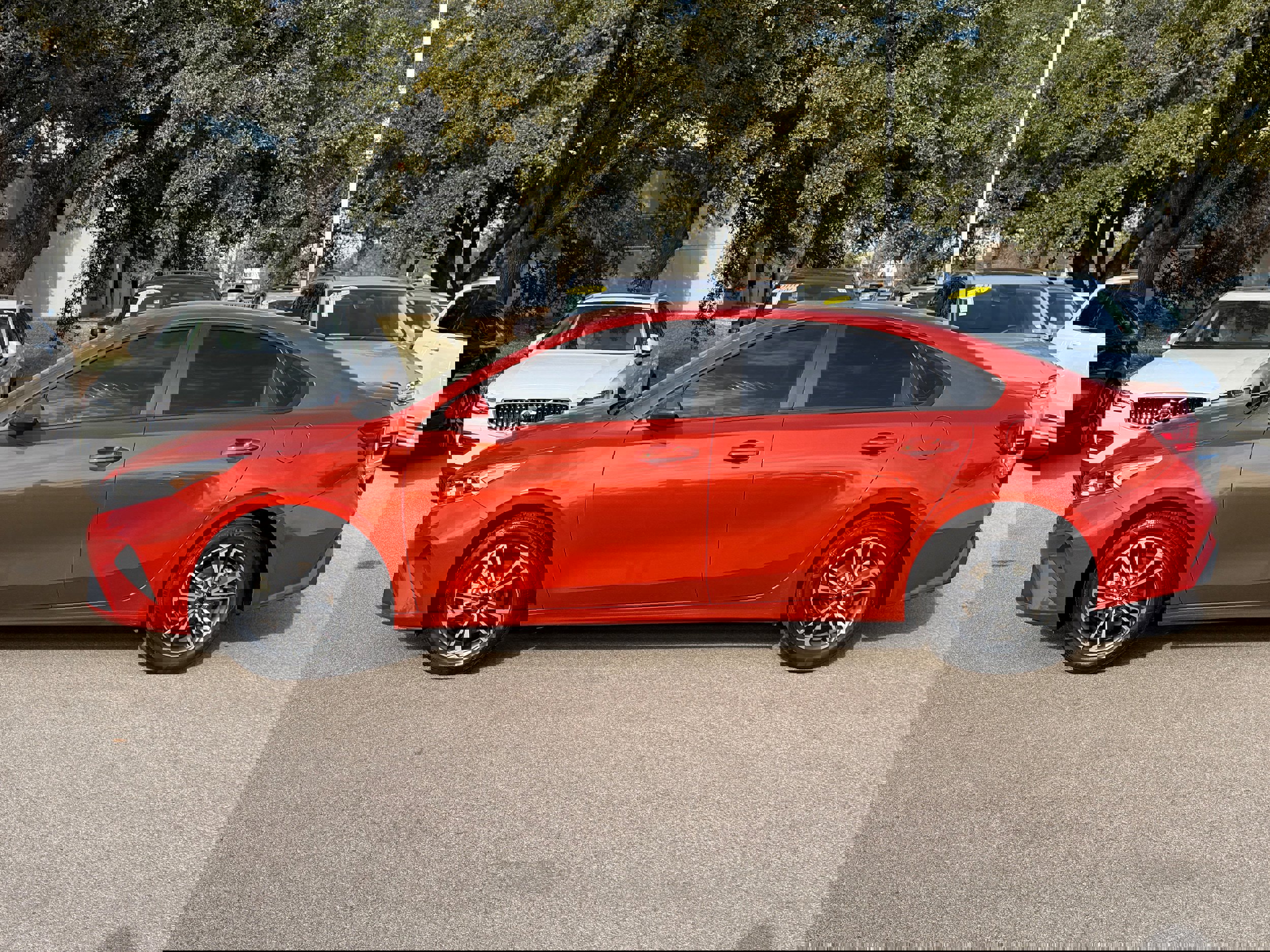 Used 2023 Kia Forte LXS image 3