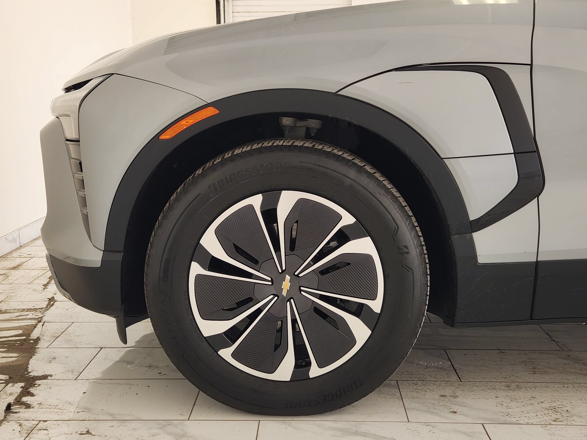 Used 2024 Chevrolet Blazer EV LT AWD/4WD image 8
