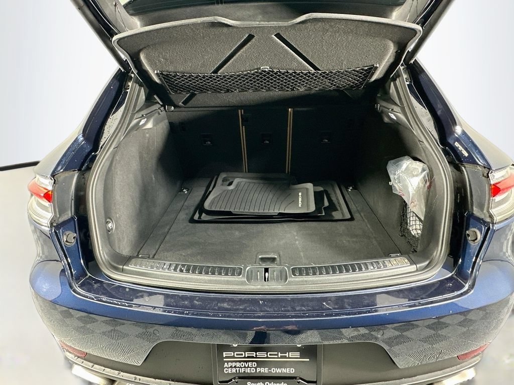 Used 2020 Porsche Macan AWD/4WD image 27