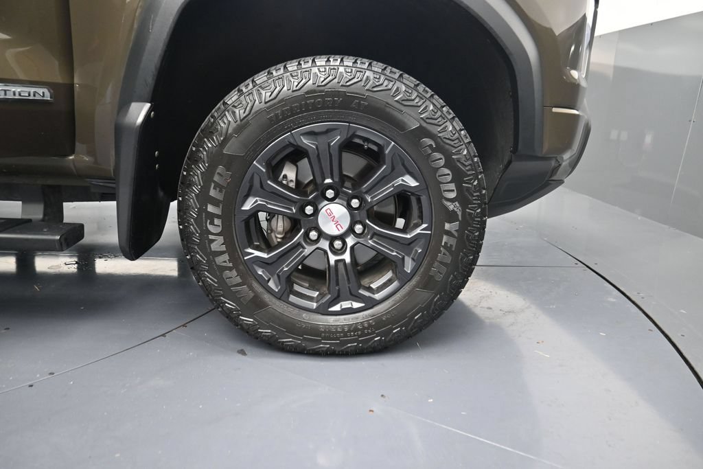 Used 2023 GMC Canyon Elevation w/ Elevation Premium Package AWD/4WD image 5