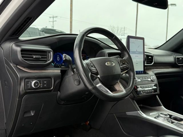 Used 2020 Ford Explorer Platinum w/ Premium Technology Package image 10