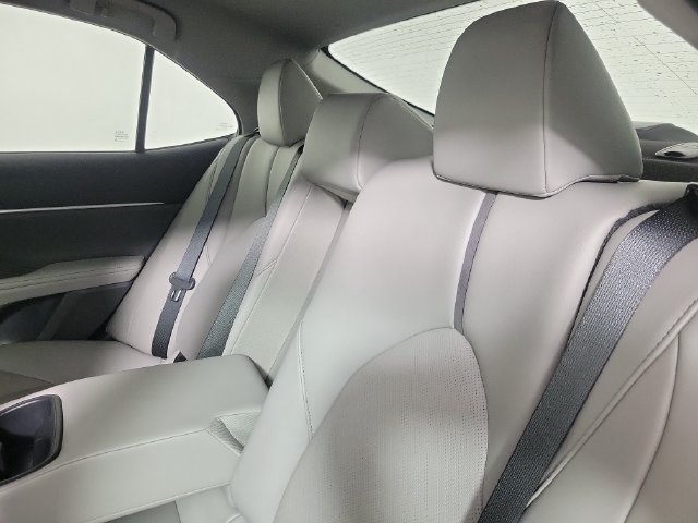 Used 2023 Toyota Camry XLE FWD image 11