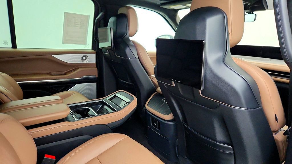 Used 2025 Lincoln Navigator L Black Label image 29