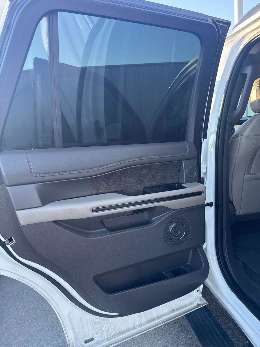 Used 2021 Ford Expedition Limited image 7