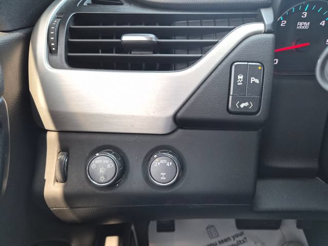 Used 2019 GMC Yukon SLE w/ SLE Value Package AWD/4WD image 16
