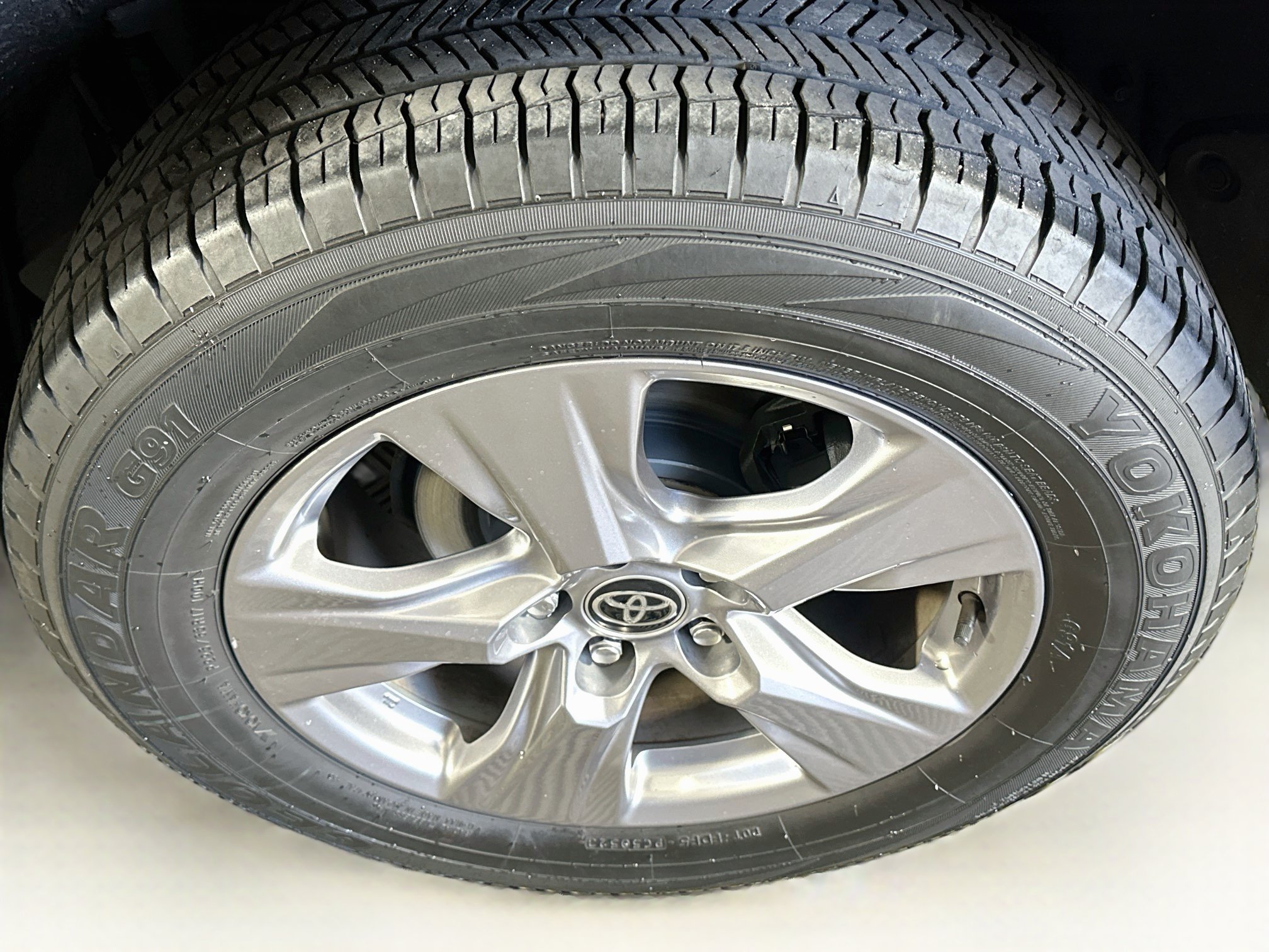 Used 2023 Toyota RAV4 XLE AWD/4WD image 11