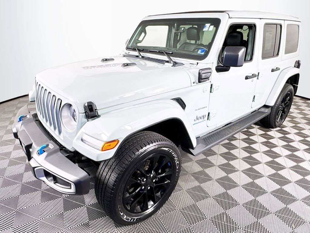 Used 2023 Jeep Wrangler Unlimited Sahara w/ Cold Weather Group image 3