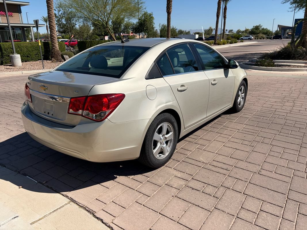 Used 2014 Chevrolet Cruze LT FWD image 3