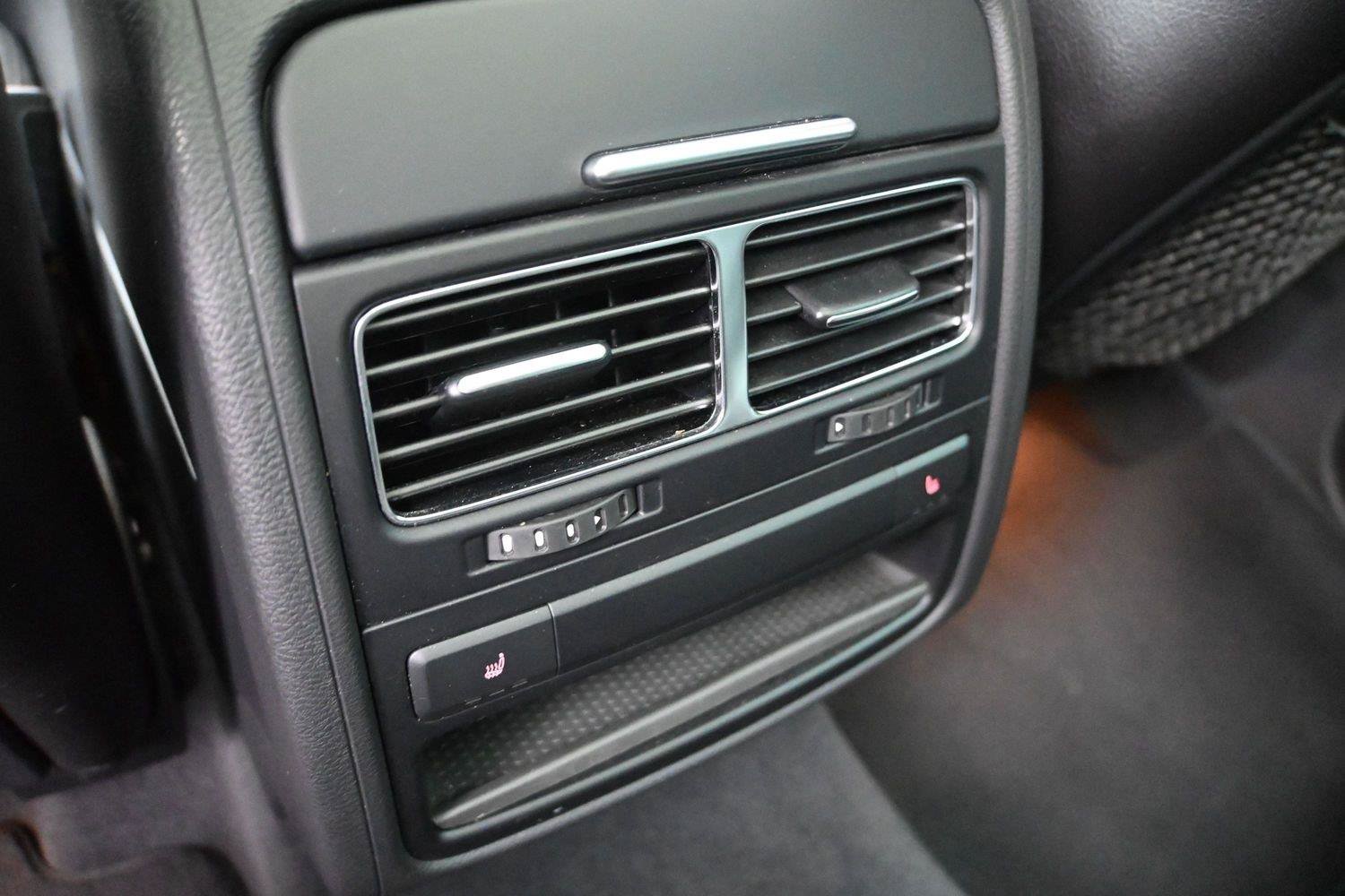 Used 2014 Volkswagen Touareg Executive AWD/4WD image 12