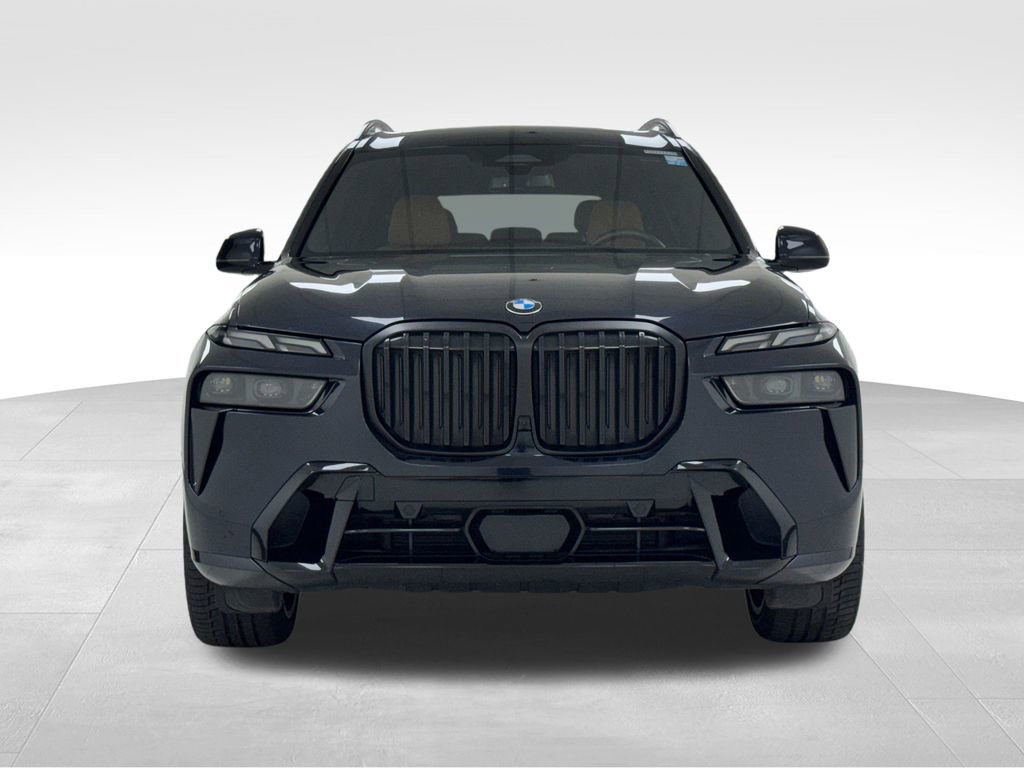 Used 2023 BMW X7 xDrive40i w/ M Sport Package image 2