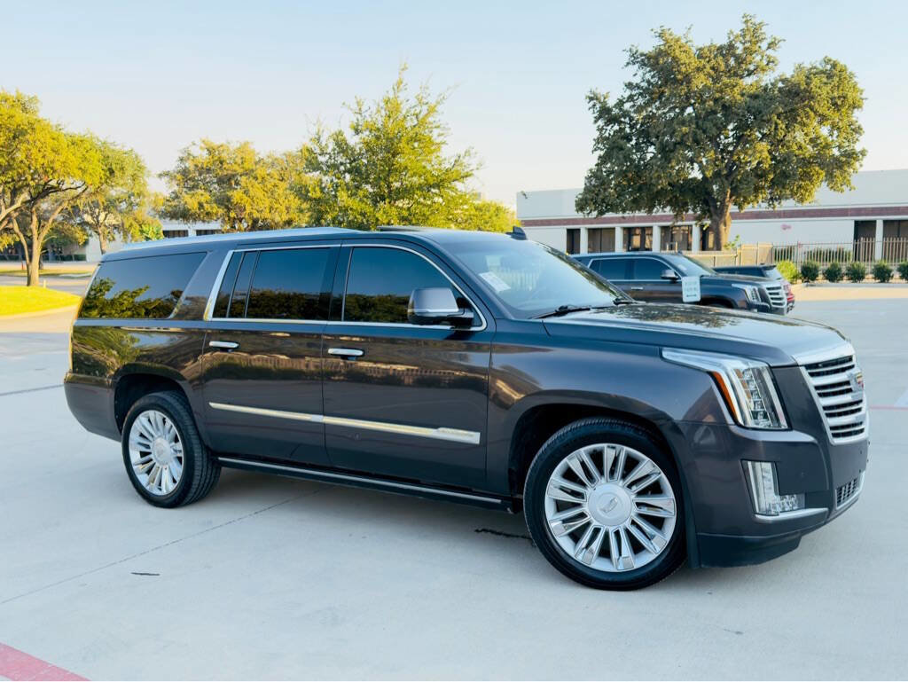 Used 2016 Cadillac Escalade ESV Platinum AWD/4WD image 10