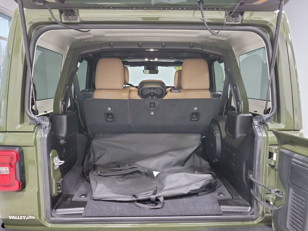 Used 2021 Jeep Wrangler Unlimited Rubicon image 16