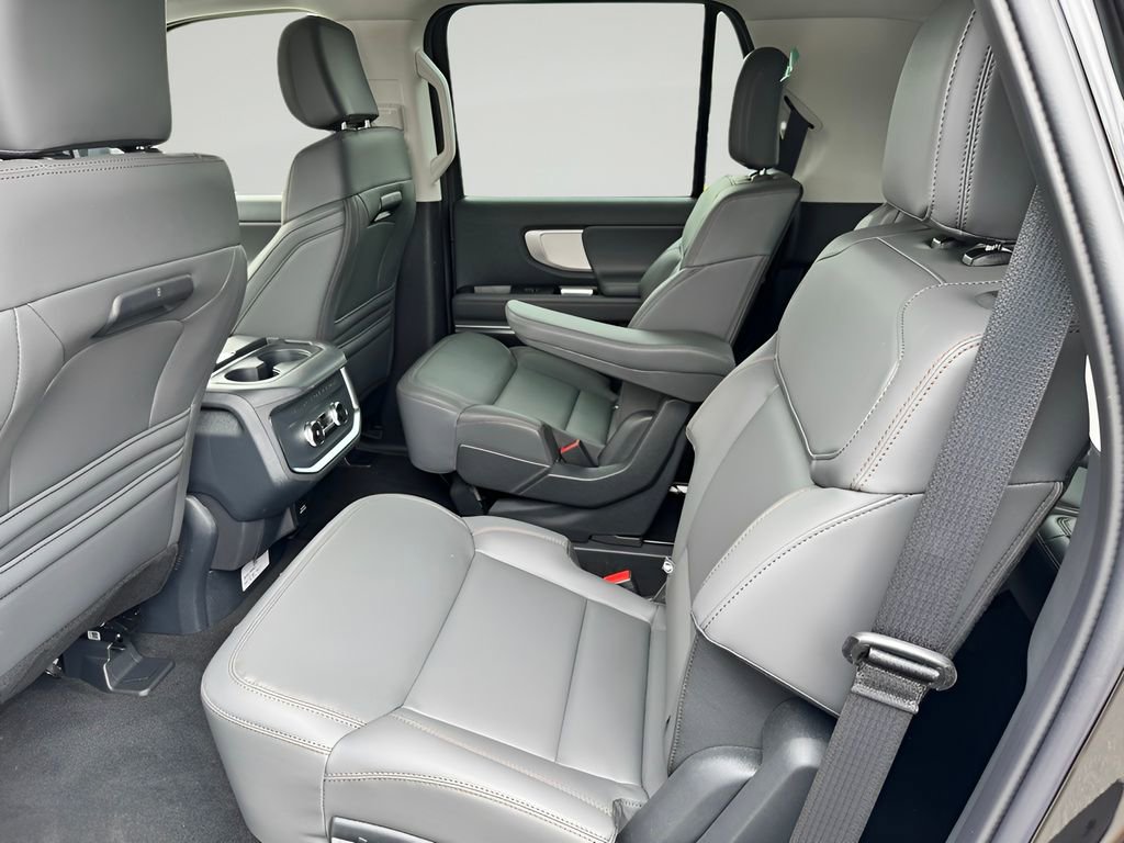 New 2025 Ford Expedition Active RWD image 32