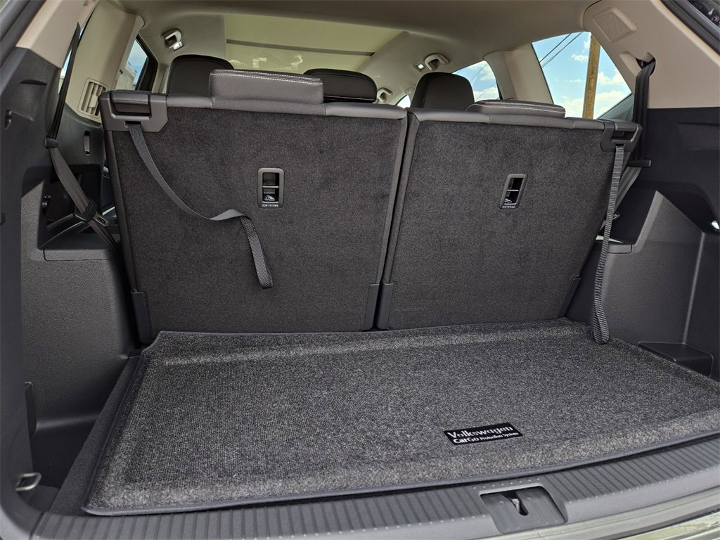 New 2025 Volkswagen Atlas SEL Premium R-Line image 14