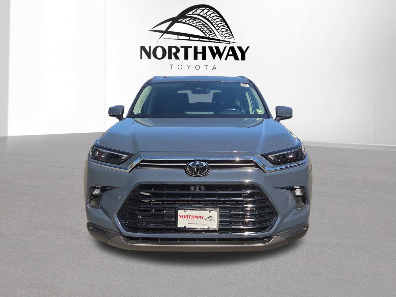 Used 2024 Toyota Grand Highlander AWD image 9