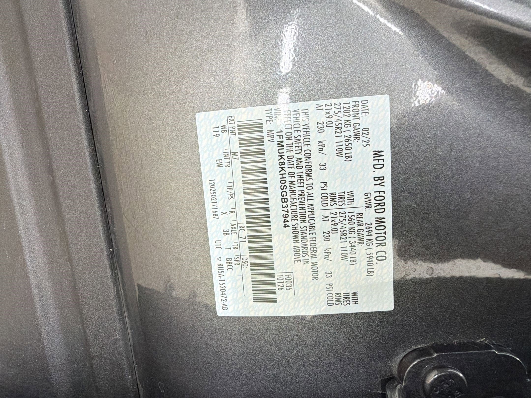 Used 2025 Ford Explorer ST-Line w/ ST-Line Street Pack AWD/4WD image 19