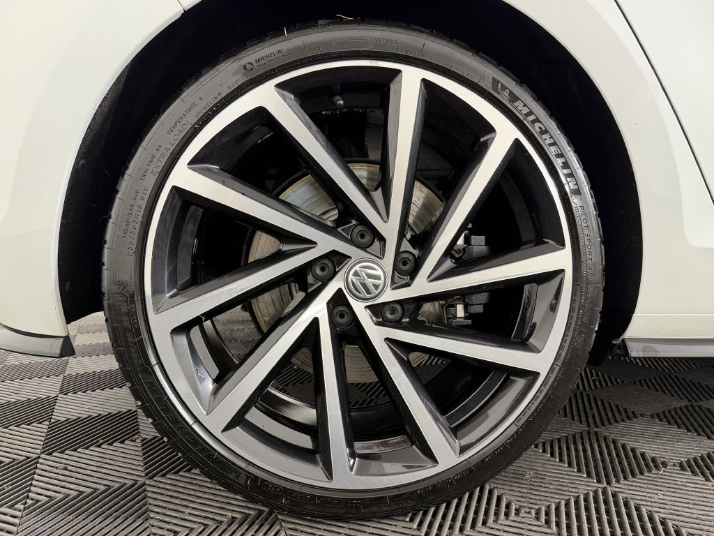 Used 2018 Volkswagen Golf 4-Door AWD/4WD image 34