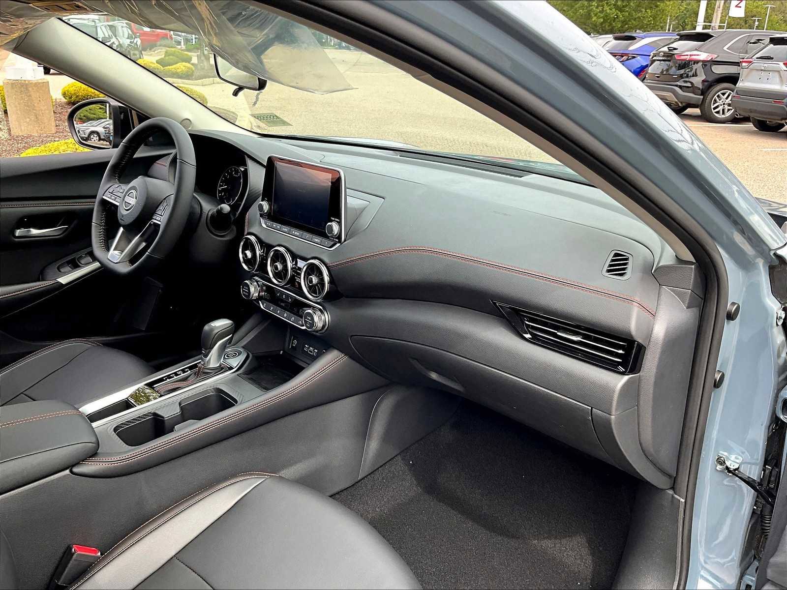 New 2025 Nissan Sentra SR w/ SR Premium Package image 10