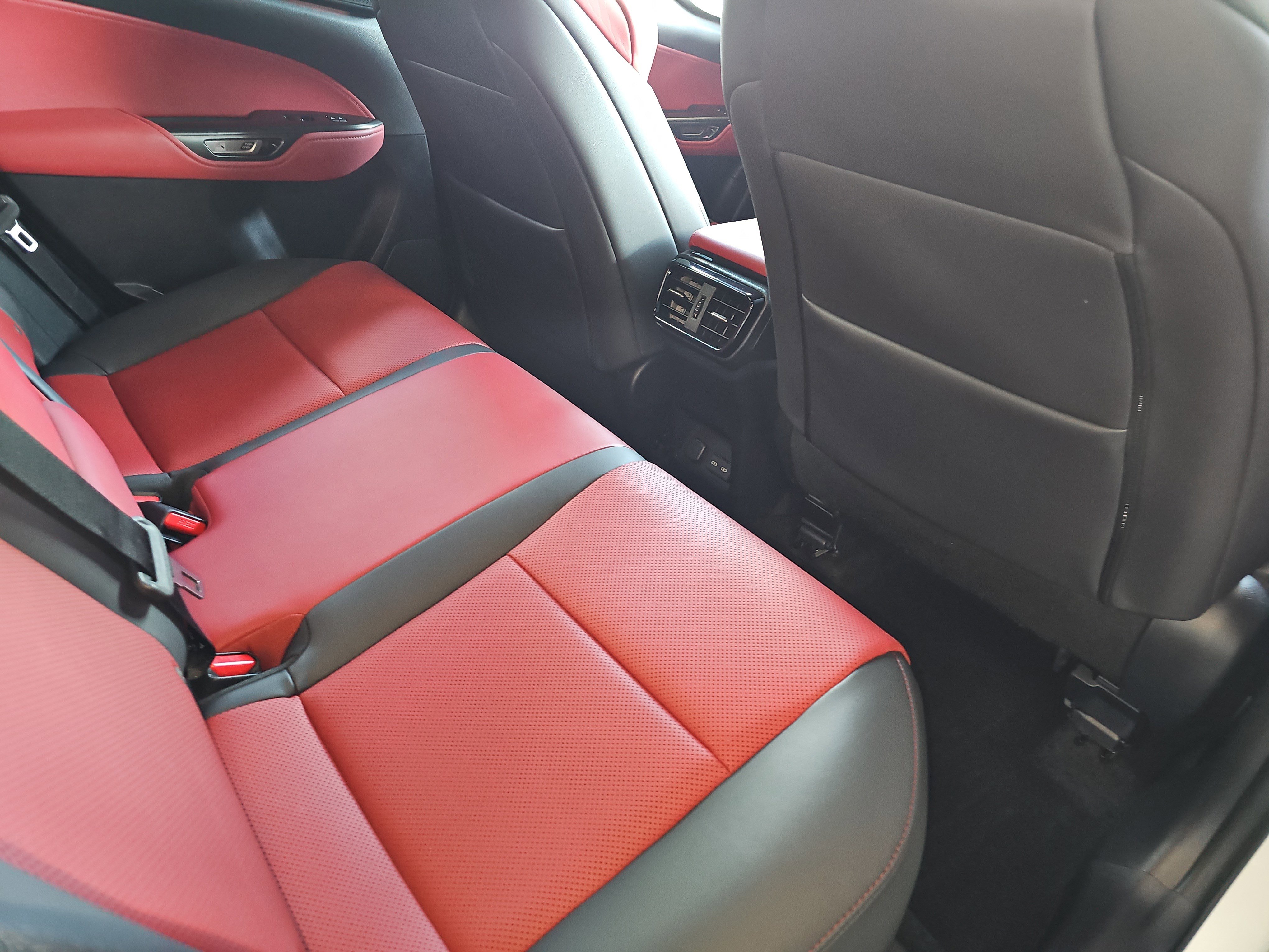 Used 2024 Lexus NX 350 F Sport AWD/4WD image 11