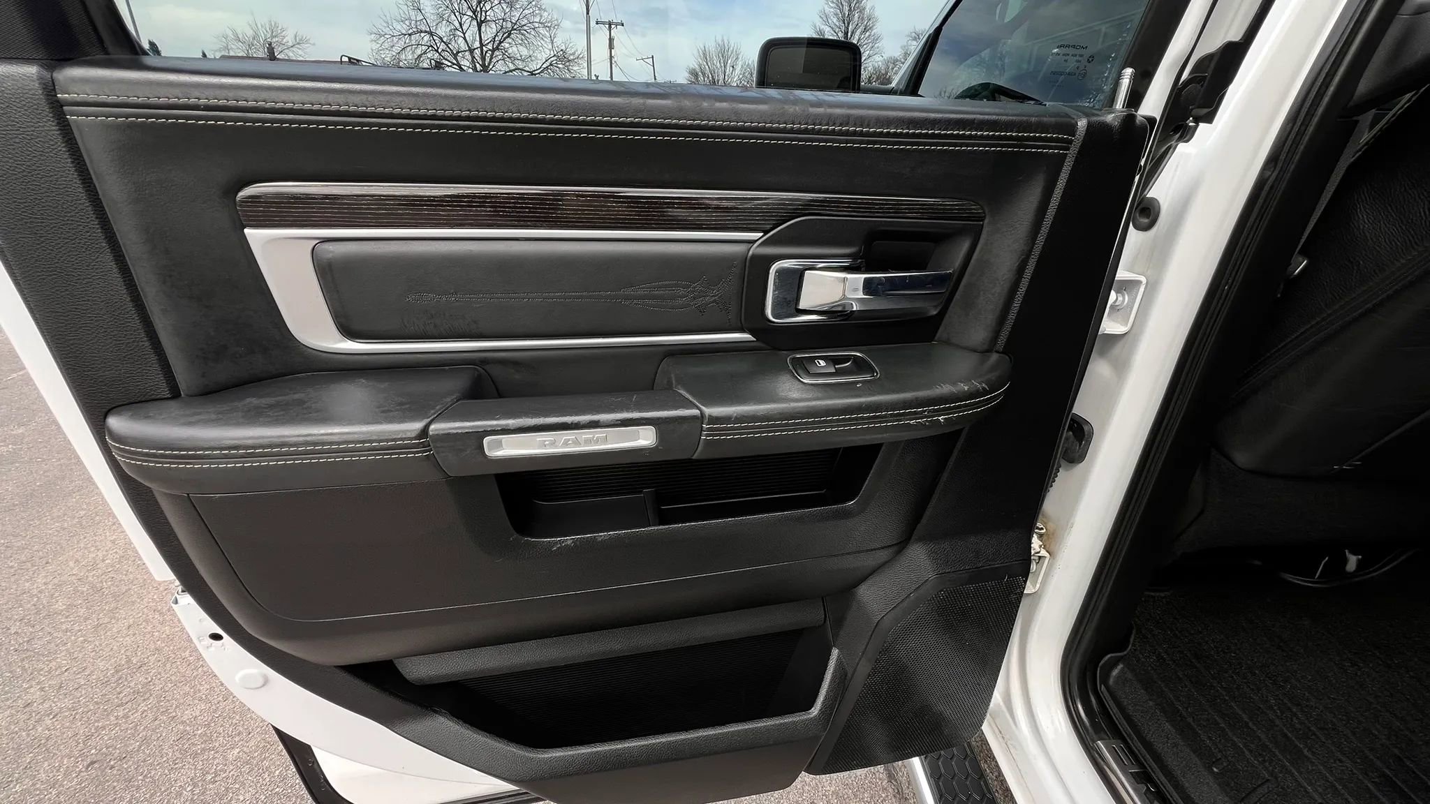 Used 2016 RAM 1500 Limited AWD/4WD image 22