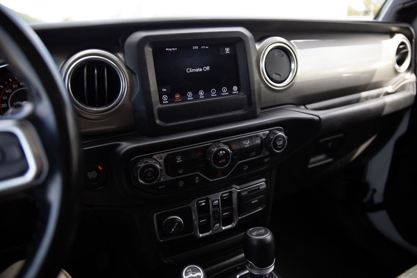 Used 2020 Jeep Wrangler Unlimited Sahara image 15