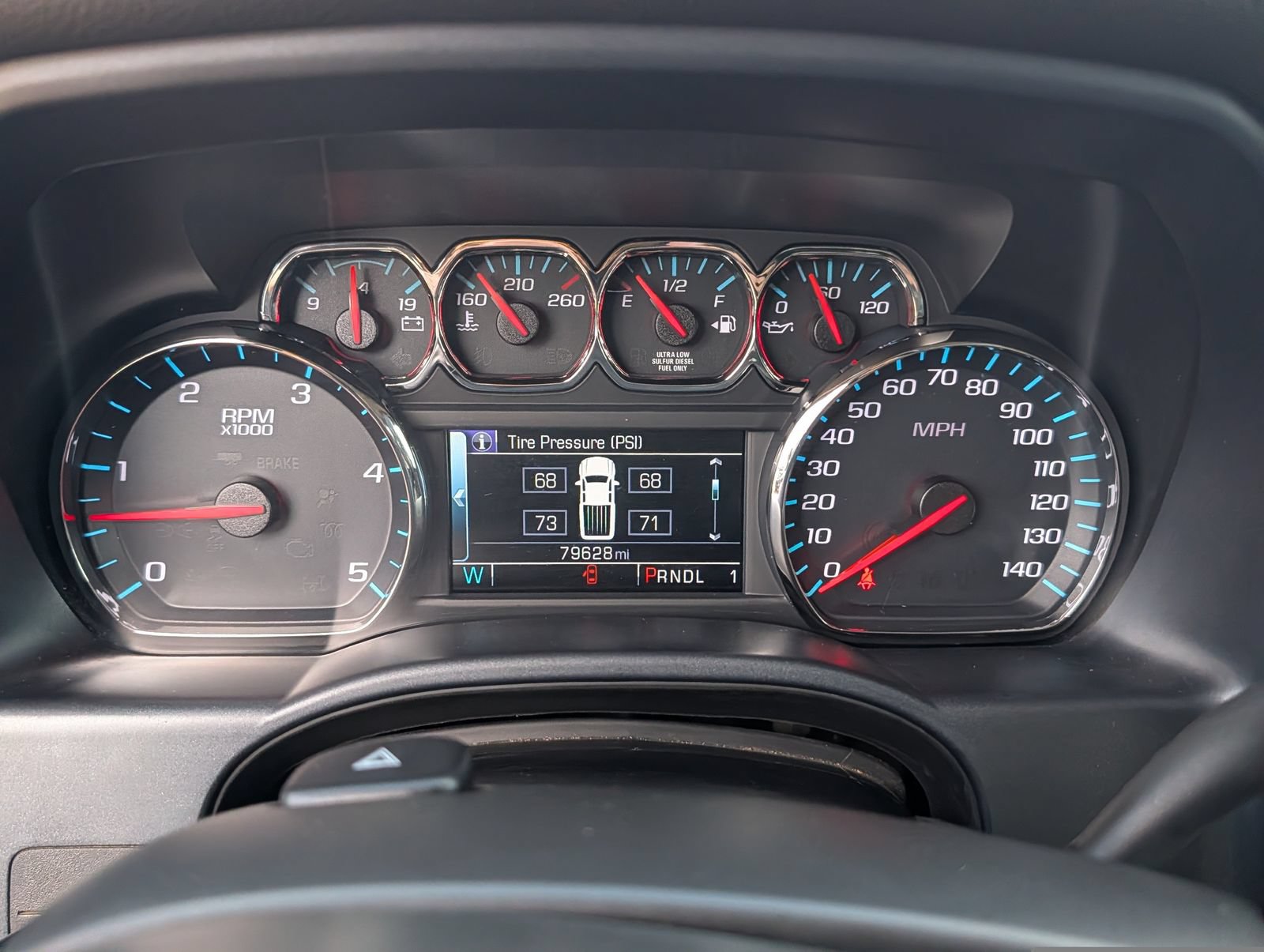 Used 2018 GMC Sierra 2500 SLT w/ Duramax Plus Package AWD/4WD image 17