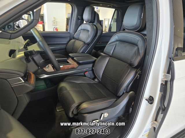 New 2026 Lincoln Navigator L Black Label AWD/4WD image 6