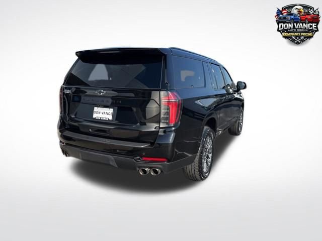 Used 2025 Chevrolet Suburban Z71 image 5