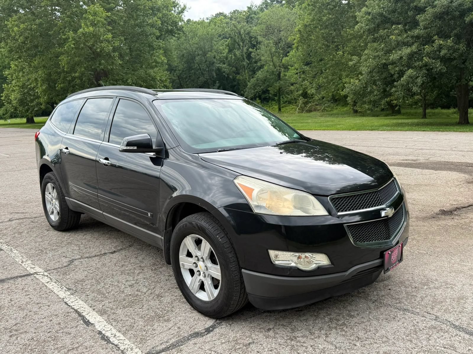 Used 2010 Chevrolet Traverse LT AWD/4WD image 3