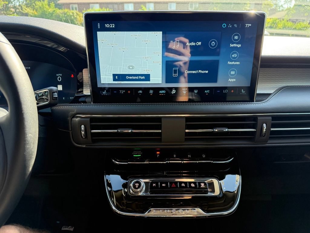 Used 2025 Lincoln Corsair AWD image 21