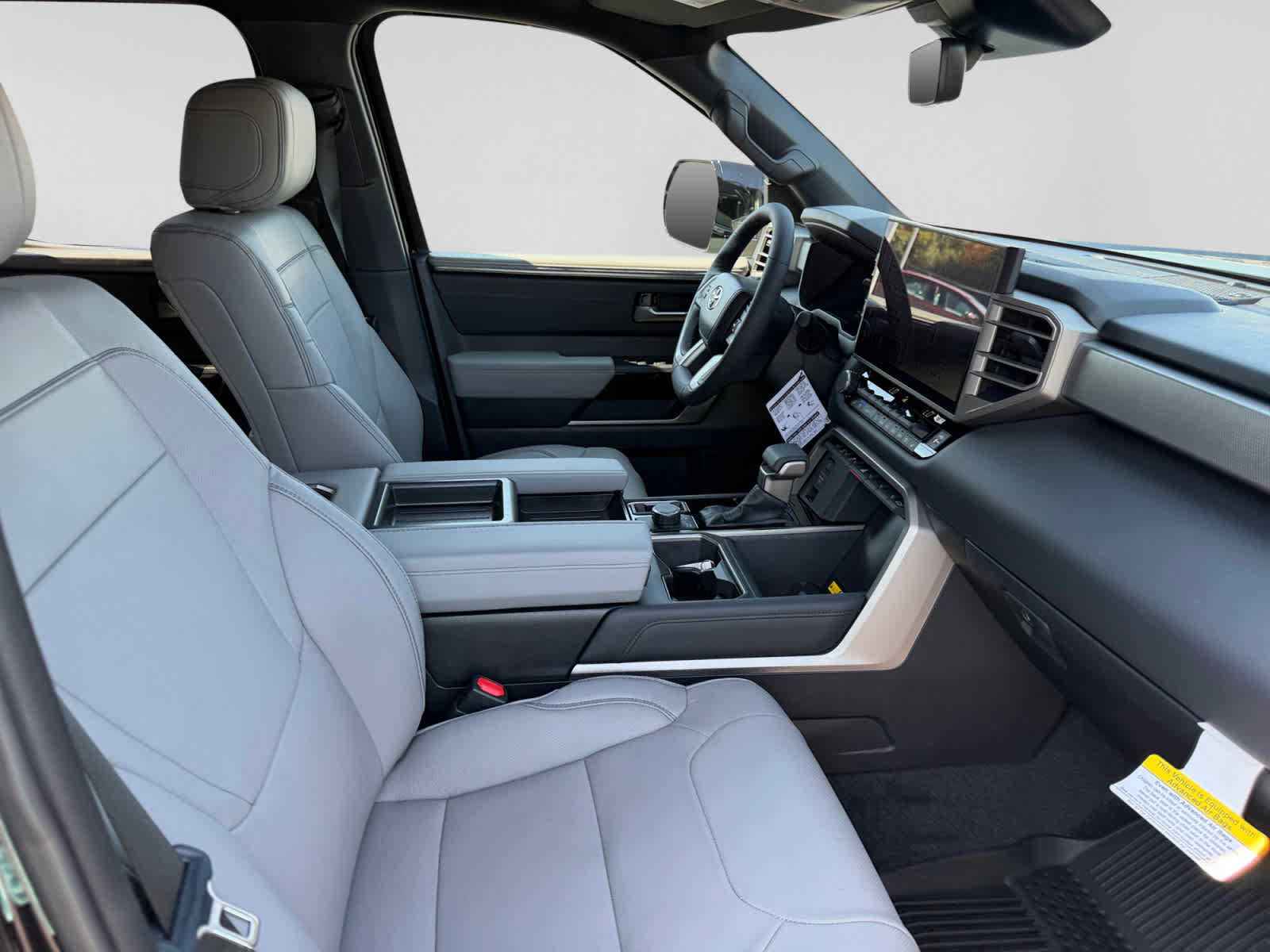 Used 2026 Toyota Tundra Limited AWD/4WD image 16