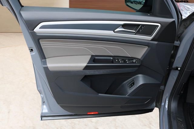 Used 2021 Volkswagen Atlas Cross Sport SEL image 11