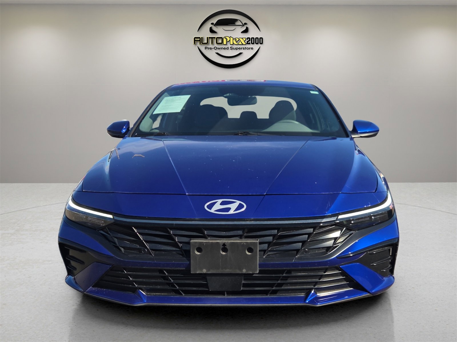 Used 2024 Hyundai Elantra SEL w/ Convenience Package image 2