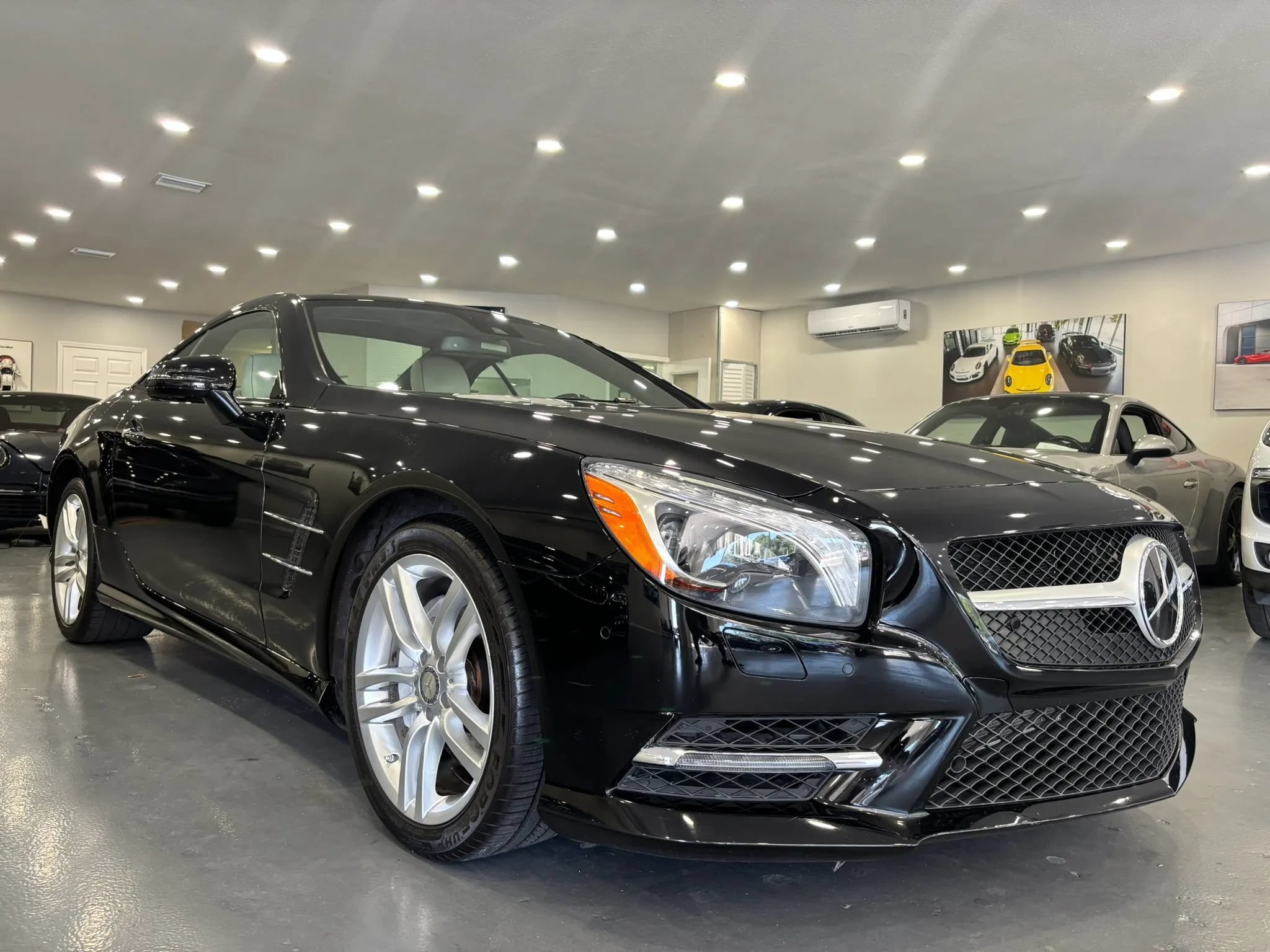 Used 2016 Mercedes-Benz SL 400 image 1