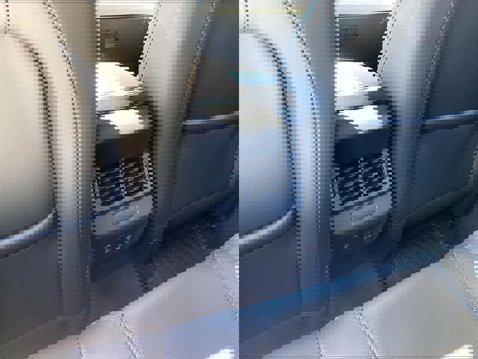 Used 2026 Land Rover Range Rover Evoque Dynamic SE image 35