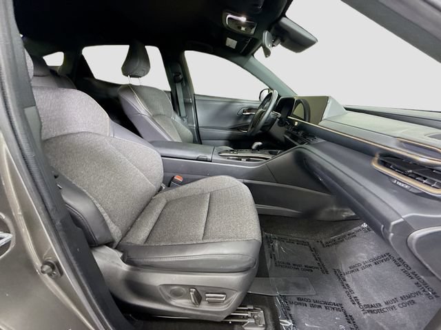 Certified 2023 Toyota Crown w/ Carpet Mat Package (TMS) AWD/4WD image 32