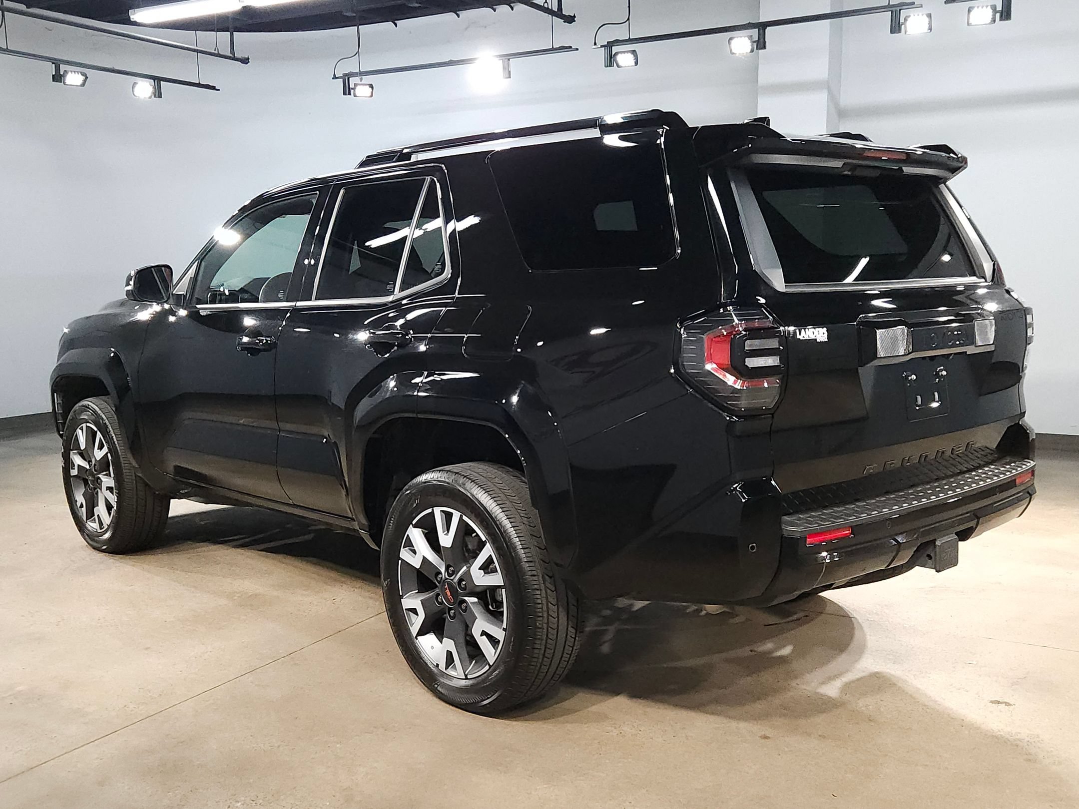 Certified 2025 Toyota 4Runner TRD Sport AWD/4WD image 5
