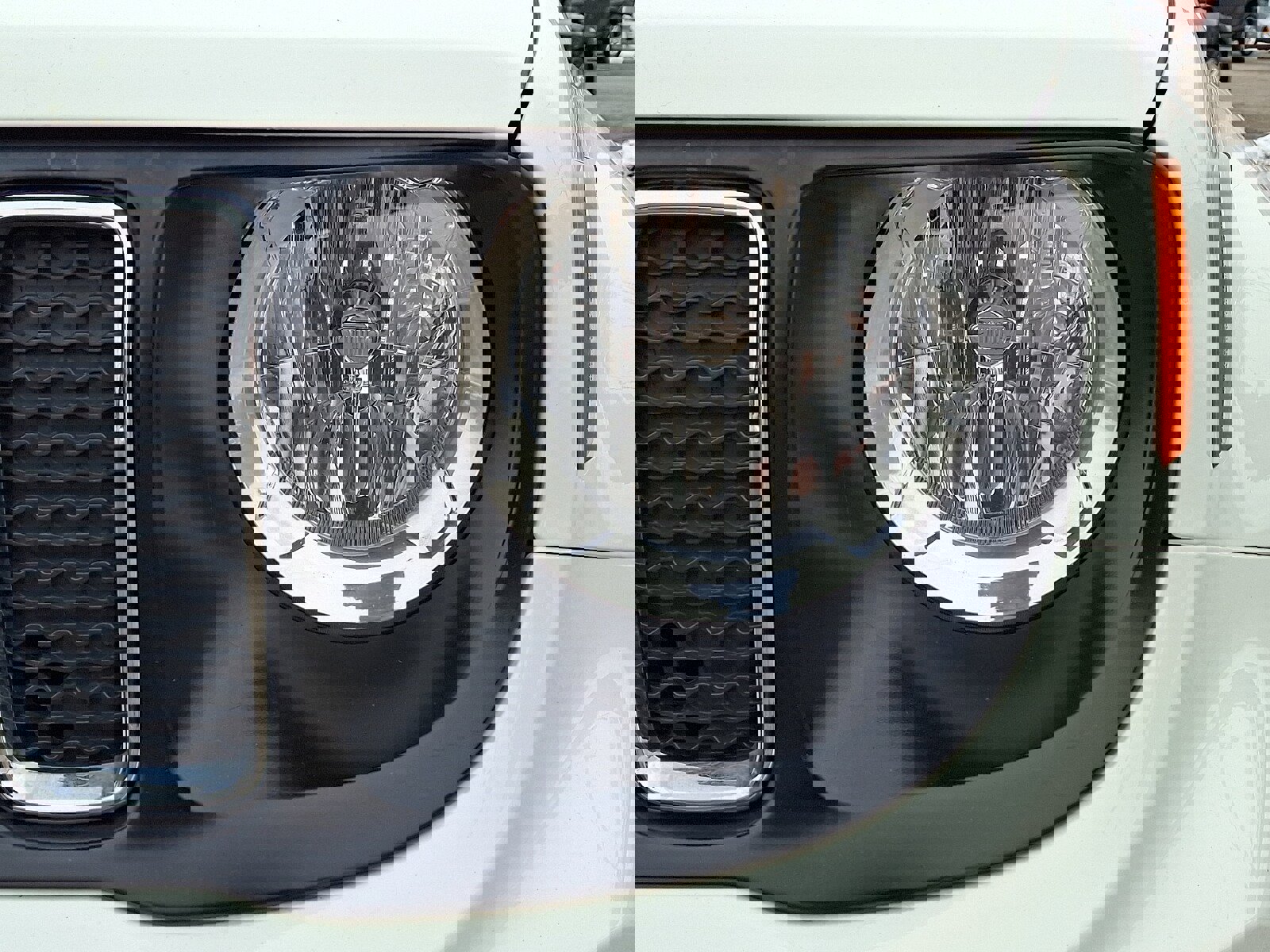 Used 2020 Jeep Renegade Latitude image 9