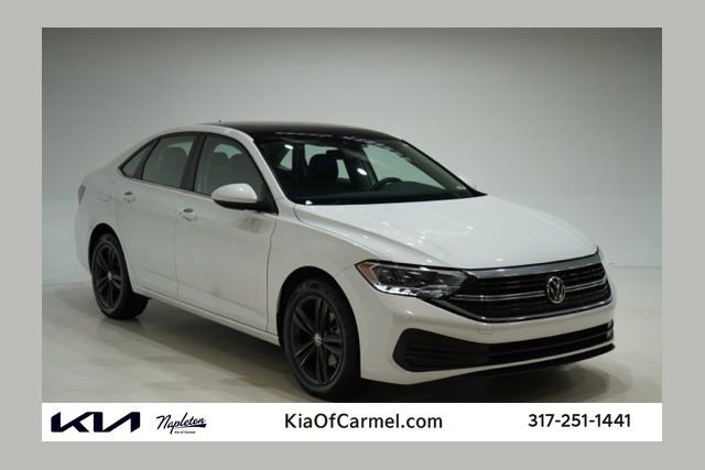 Used 2024 Volkswagen Jetta SE image 1