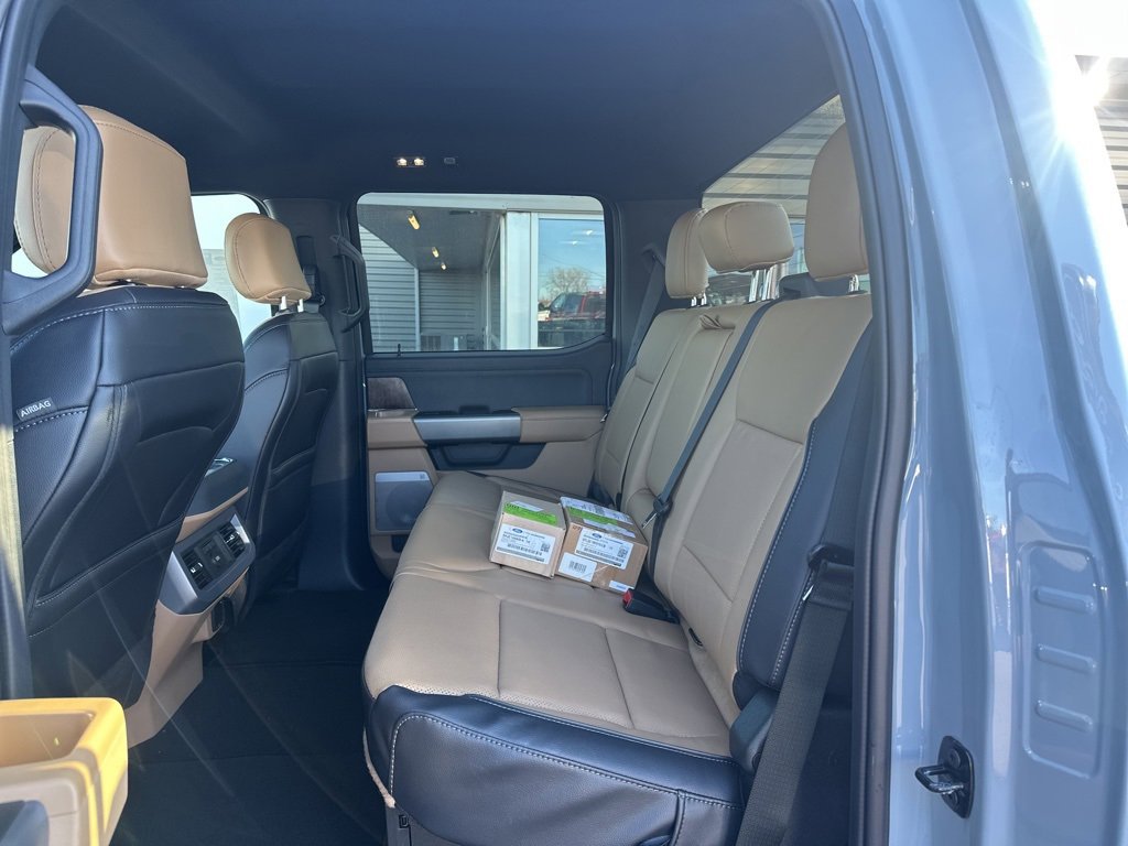 New 2025 Ford F350 Lariat image 21