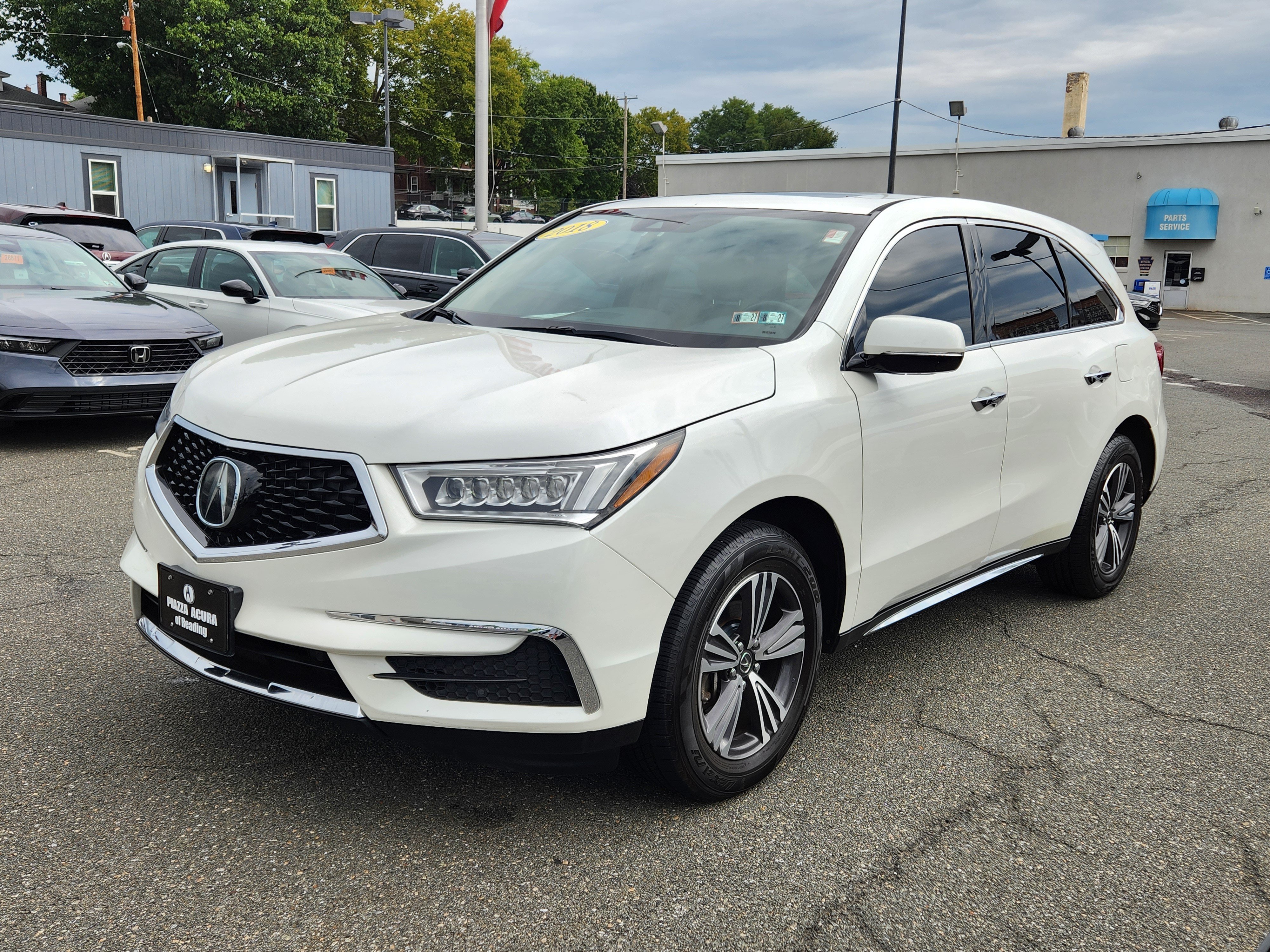 Used 2018 Acura MDX SH-AWD image 2