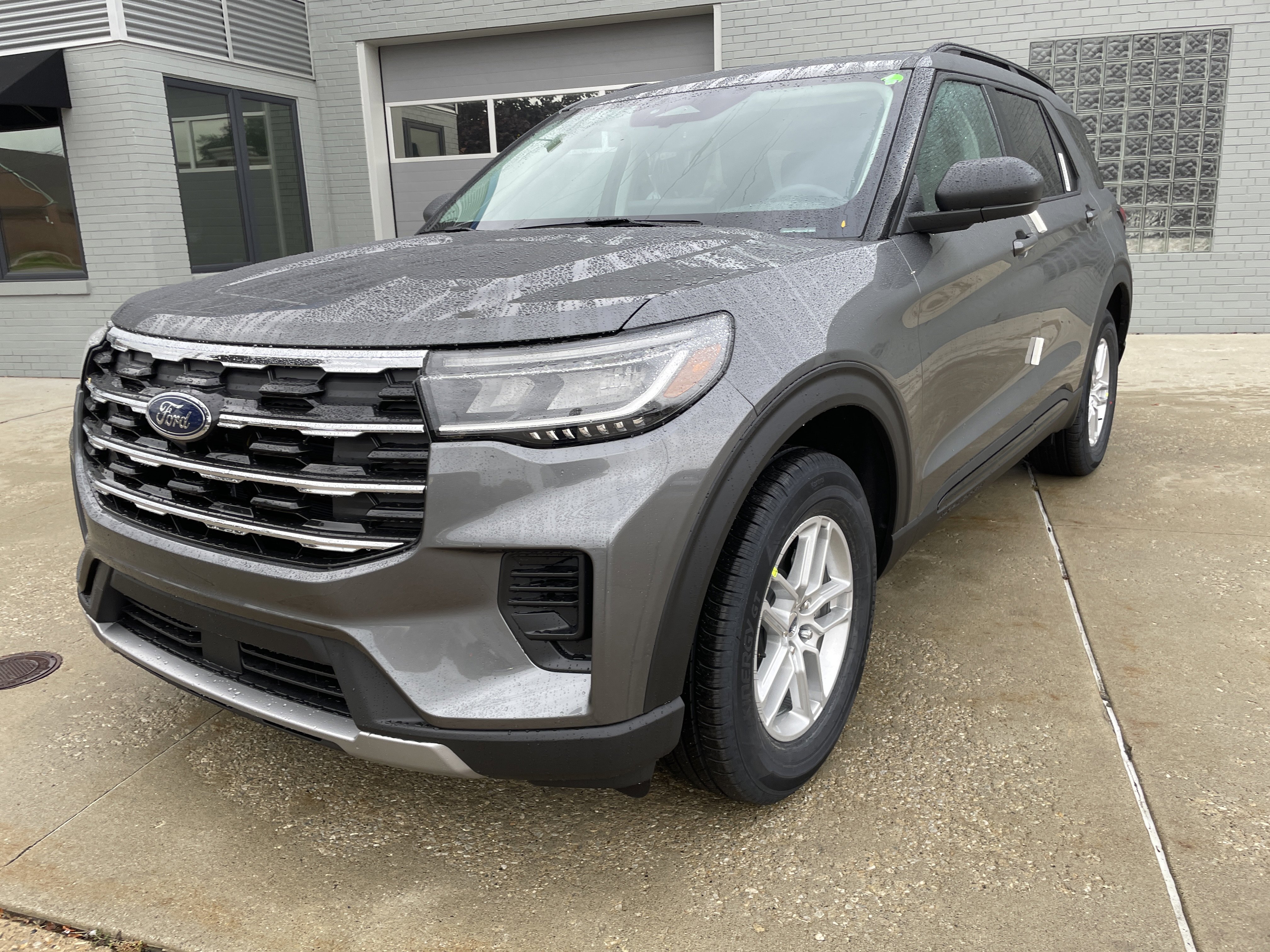 New 2026 Ford Explorer Active image 8