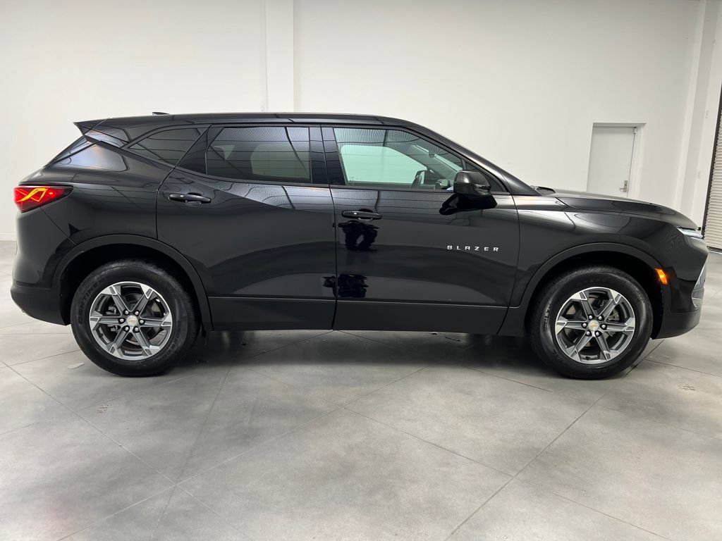 Used 2025 Chevrolet Blazer LT image 8
