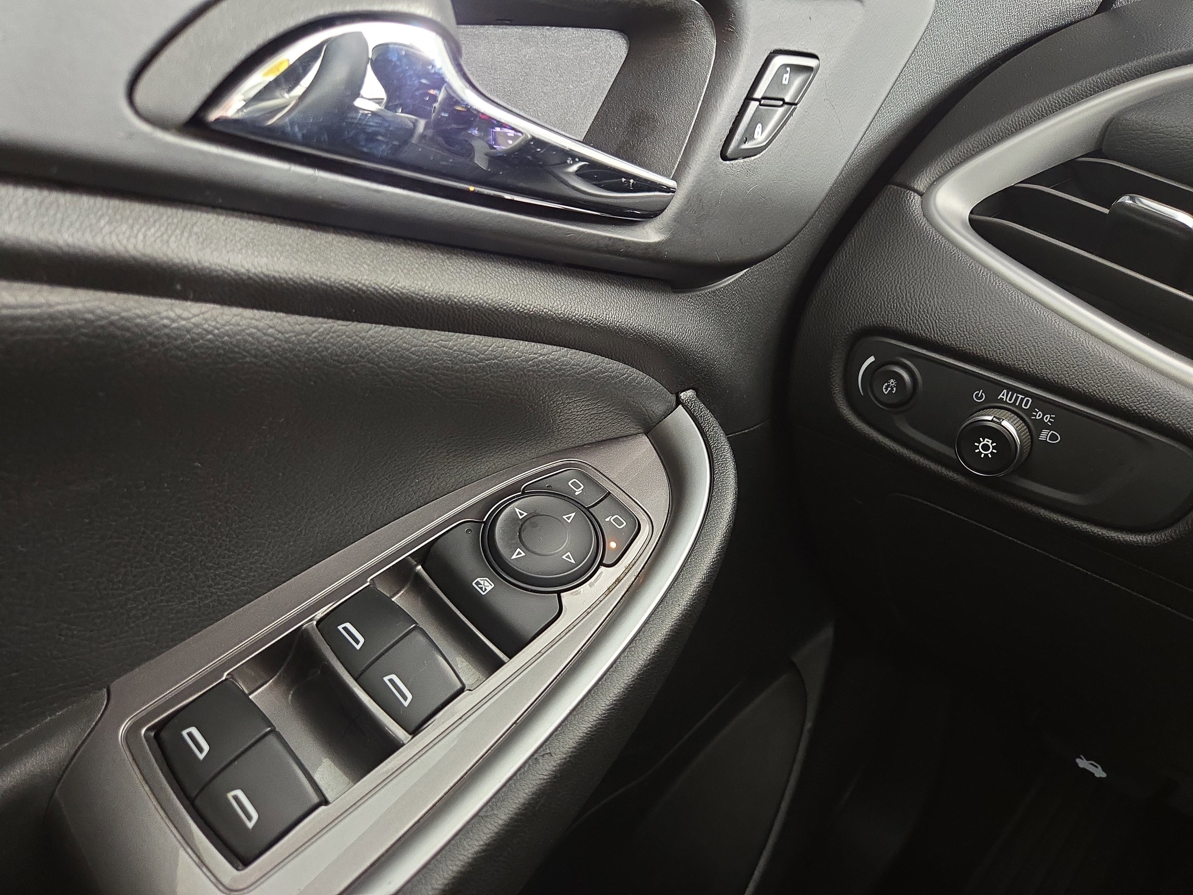 Used 2023 Chevrolet Malibu RS w/ LPO, Floor Liner Package image 30