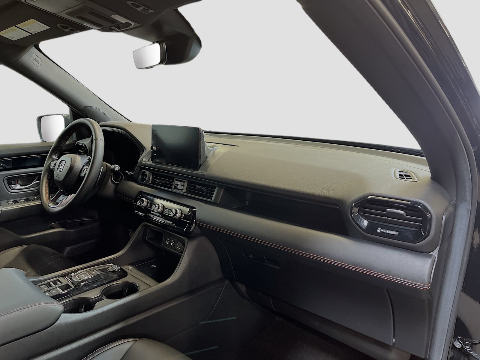 Used 2025 Honda Pilot TrailSport image 30