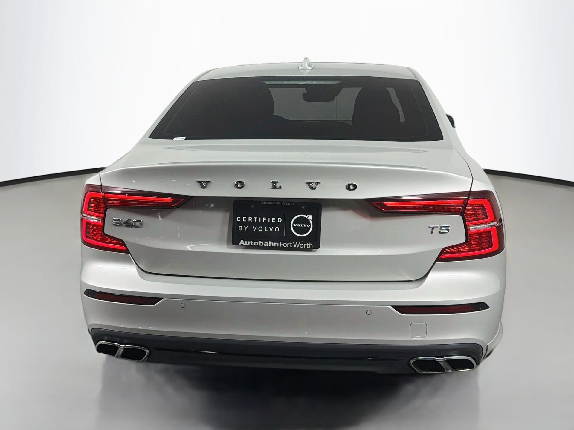 Used 2019 Volvo S60 T5 Momentum w/ Multimedia Package FWD image 7